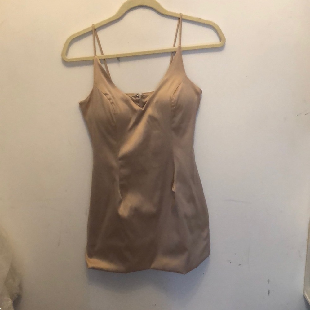 Elegant formal dress! Material is amazing